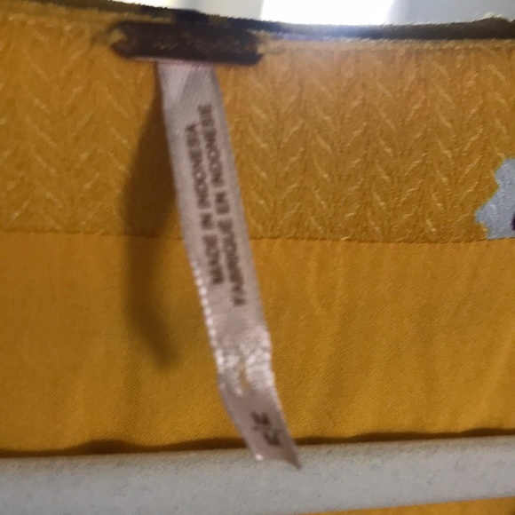 HP ๐นFree people yellow floral midis dress - Picture 3 of 6